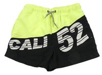 Čierno-neónové plážové kraťasy s nápisom C&A