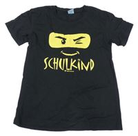 Čierno-žlté tričko s potlačou a nápisom
