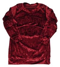 Rubínové zamatové šaty s volánikmi