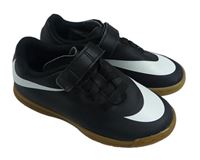 Černo-bílé koženkové botasky Nike vel. 30