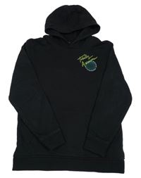 Čierna mikina so zeměkoulí a kapucňou George