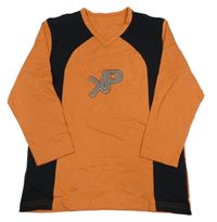 Tehlovo-čierne tričko s písmeny