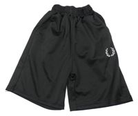 Černé sportovní kraťasy s výšivkou 