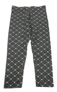 Tmavošedo-biele kárované legíny so srdiečkami Matalan