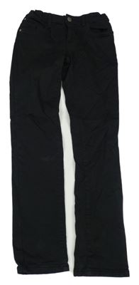 Čierne teplákové skinny rifle C&A