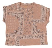 Růžovo-černo-bílé vzorované crop tričko 