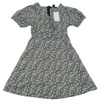 Nové - Čierno-biele kvetované šaty New Look