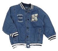 Modrá rifľová baseballová bunda s písmenem a nápisom Next