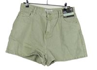 Nové - Dámske svetlozelené mom rifľové kraťasy Primark