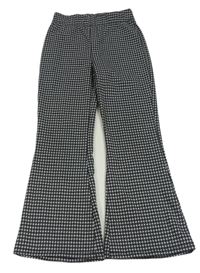 Čierno-biele kockované flare legíny Primark