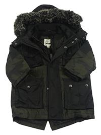 Černo-khaki army šusťáková zimní bunda s kapucí s kožešinou River Island
