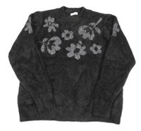 Černý chlupatý svetr se stříbrnými hvězdičkami Next