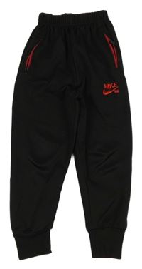 Čierne športové tepláky s logom Nike