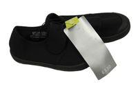 Nové - Černé plátěné tenisky Tu vel. 28