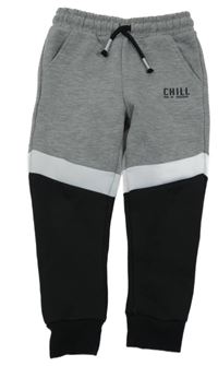 Šedo-černo-bílé tepláky s nápisem F&F