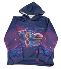 Tmavomodro-ružová vzorovaná mikina s autom a kapucňou