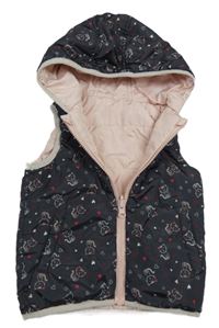 Čiernošedá prešívaná šušťáková zateplená obojstranná vesta s kočičkami a srdiečkami a kapucňou Topomini