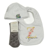 Nové - 3Set - Bílá čepice s oslíkem + bryndák s kytičkami a nápisem + tmavošedé teplé ponožky vel. 18-20