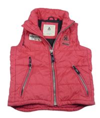 Fuchsiová šušťáková zateplená vesta s nášivkami