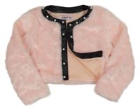 Světlerůžový kožešinový crop kabátek s perličkami 