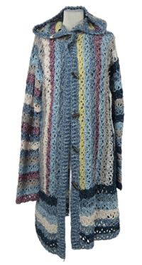 Dámsky farebný háčkovaný prepínaci dlhý sveter s kapucňou