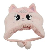 Světlerůžová chlupatá čepice s kočkou 