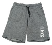 Sivo-čierne melírované teplákové kraťasy s nápisom C&A