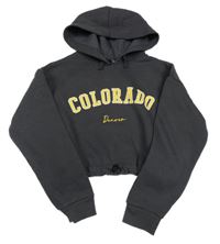 Antracitová crop mikina s nápisom a kapucňou New Look