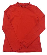 Červené tričko so stojačikom s nápisom C&A