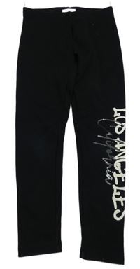 Čierne tregíny s nápisom C&A