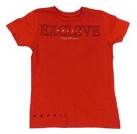 Červené tričko s nápisem Primark