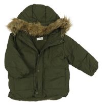 Khaki šusťáková zimní bunda s kapucí s kožešinou Mango