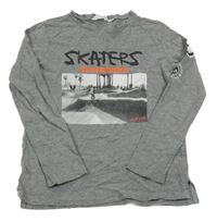 Sivé tričko so skejťáky a nápismi H&M