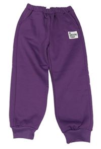 Fialové tepláky s nápisom SHEIN