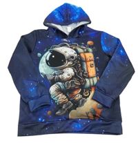 Tmavomodrá mikina s kosmonautem a kapucňou