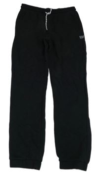 Černé cuff tepláky Reserved 