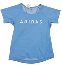 Modro-bílé pruhované sportovní tričko s logem Adidas