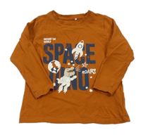 Rezavé triko s dinem a nápisy Name it