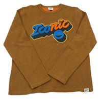 Hnedá mikina s nápisom