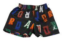 Čierno-farebné kraťasy s písmeny Air Jordan