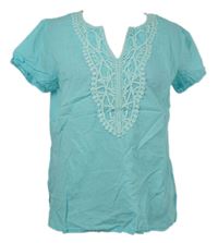 Dámská světlemodrá vzorovaná halenka s krajkou Bonprix 