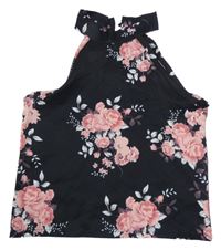 Čierny kvetovaný crop top