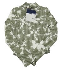 Nové - Kaki-biele úpletové rebrované crop tričko Y.F.K.