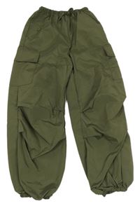 Khaki šušťákové cargo cuff nohavice zn. Shein