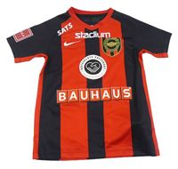 Červeno-černý pruhovaný fotbalový dres s číslom Nike