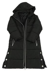 Čierny šušťákový zimný kabát s kapucňou