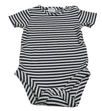 Tmavomodro-biele pruhované rebrované body F&F