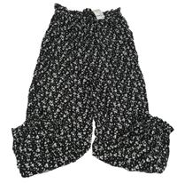 Nové - Černo-bílé květované cuff volné kalhoty Primark