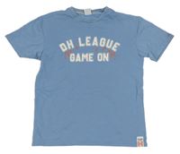 Modrá mikina s nápisom