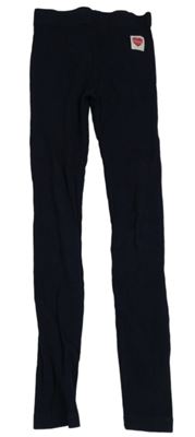 Tmavomodré rebrované legíny s nášivkou